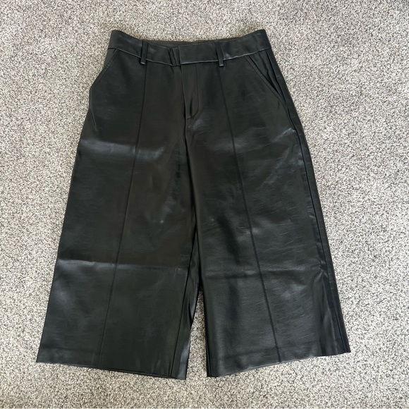 Zara Faux Leather Relax Fit 3/4 Pants With Zip/button Closure + Side Pockets S - Picture 2 of 8